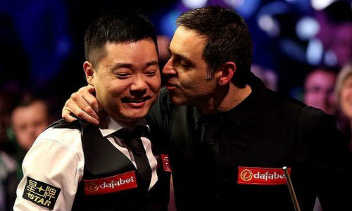 <a href=/tiyu24/aslw/ target=_blank class=infotextkey>奥沙利文</a>vs<a href=/tiyu24/dingjunhui/ target=_blank class=infotextkey>丁俊晖</a>直播